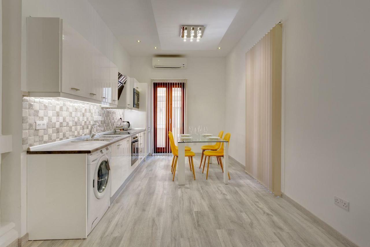 Stylish 2 Bedroom Apartment In An Amazing Location Sliema Exterior photo