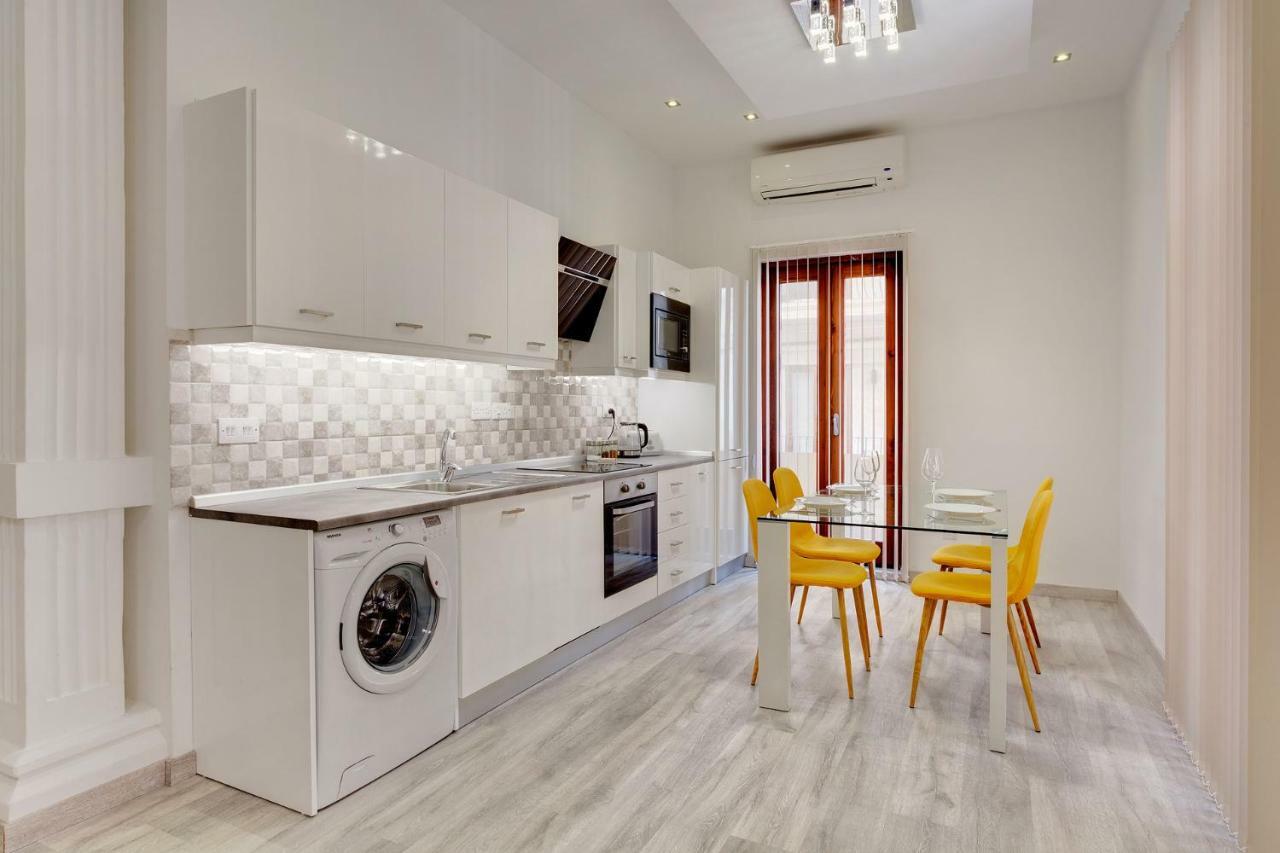 Stylish 2 Bedroom Apartment In An Amazing Location Sliema Exterior photo